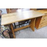 EARLY 20TH CENTURY OAK KITCHEN TABLE WITH SHAPED SUPPORTS