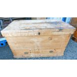 PINE KIST WITH DRAWER TO BASE