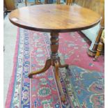 19TH CENTURY MAHOGANY CIRCULAR OCCASIONAL TABLE WITH TURNED COLUMN & SPREADING SUPPORTS