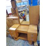ART DECO OAK DRESSING TABLE WITH 5 DRAWERS