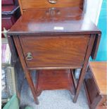 EARLY 20TH CENTURY MAHOGANY BEDSIDE CABINET WITH DROP LEAVES