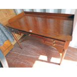 LATE 19TH/EARLY 20TH CENTURY MAHOGANY WRITING DESK OF FIVE DRAWERS AND GALLERIED BACK ON TURNED