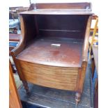 19TH CENTURY MAHOGANY COMMODE ON TURNED SUPPORTS