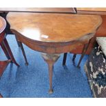 EARLY 20TH CENTURY WALNUT 1/2 MOON TURN-OVER CARD TABLE WITH QUEEN ANNE SUPPORTS