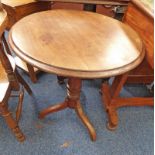 MAHOGANY WINE TABLE WITH TURNED COLUMN