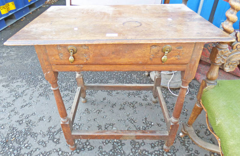 19TH CENTURY OAK SIDE TABLE WITH DRAWER AND TURNED SUPPORTS