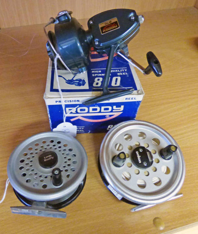 RODDY 810 SPINNING REEL IN BOX,