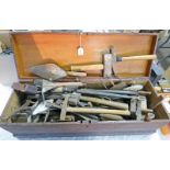 WOOD WORKERS WOODEN TOOL BOX WITH CONTENTS OF VARIOUS TOOLS, SLATERS TOOLS,