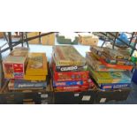 SELECTION OF VARIOUS BOARD GAMES INCLUDING DEAL OR NO DEAL, BLOCKBUSTERS,