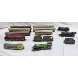 SELECTION OF OO GAUGE STEAM LOCOMOTIVES & CARRIAGES FROM HORNBY, ROCO, LIMA ETC.