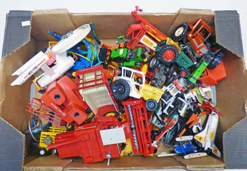 SELECTION OF PLAYWORN MODEL VEHICLES FROM DINKY, BRITAINS, MATCHBOX ETC. INCLUDING U.S.