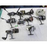 TEN MIXED FISHING REELS INCLUDING SPINNING REELS, PENN NO.