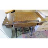 OAK TREADLE SINGER SEWING MACHINE