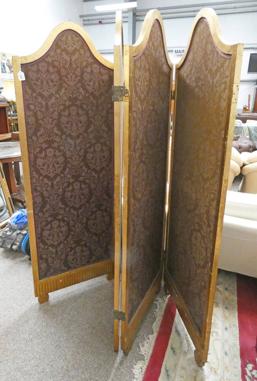 EARLY 20TH CENTURY 4 FOLD GILT SCREEN WITH DECORATIVE PANELS & SHAPED TOP - 183 CM TALL