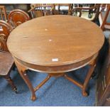 OAK CIRCULAR TABLE ON QUEEN ANNE SUPPORTS