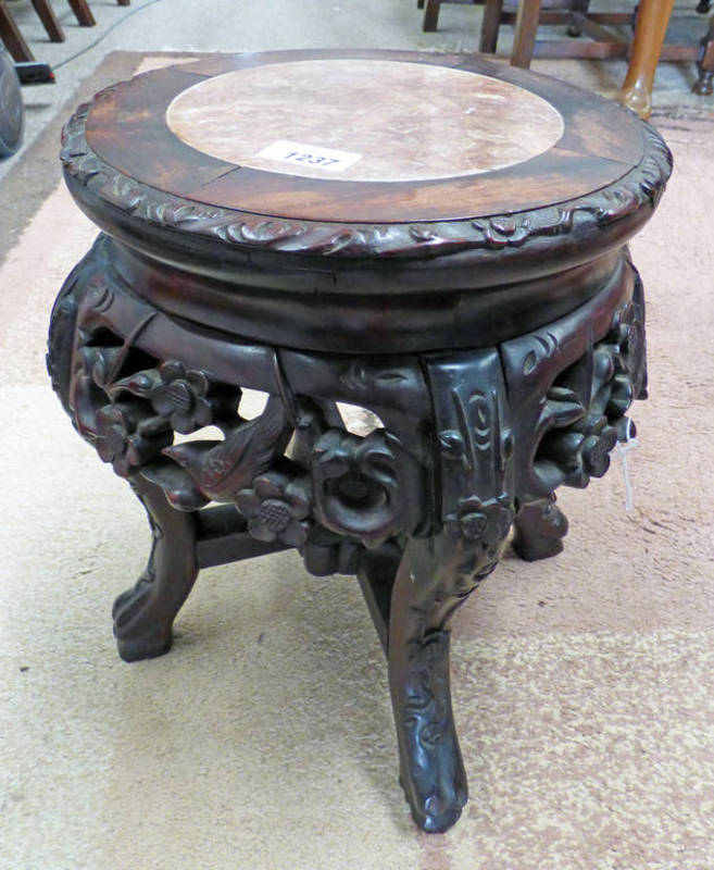 EARLY 20TH CENTURY CHINESE CARVED HARDWOOD PLANTSTAND WITH PINK MARBLE INSET - 35CM TALL