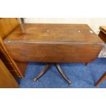 19TH CENTURY MAHOGANY DROP LEAF TABLE ON CENTRE COLUMN WITH 4 SPREADING SUPPORTS