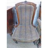 LATE 19TH CENTURY MAHOGANY FRAMED CHAIR ON TURNED SUPPORTS