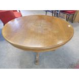 CIRCULAR TOPPED OAK TABLE 89 CM DIAMETER ON CENTRE COLUMN