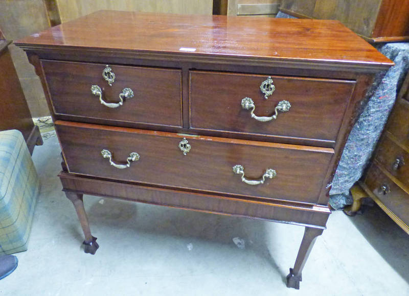 19TH CENTURY MAHOGANY CHEST ON STAND WITH 2 SHORT OVER 1 LONG DRAWER ON SQUARE SUPPORTS - 96CM LONG