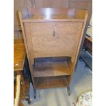 EARLY 20TH CENTURY OAK STUDENTS BUREAU