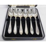 CASED SET OF 6 SILVER GRAPEFRUIT SPOONS,