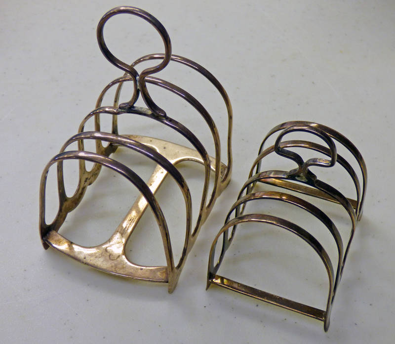 2 SILVER TOAST RACKS