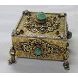 DECORATIVE HARDSTONE SET BOX WITH SEED PEARL AND GREEN AND RED HARDSTONE DECORATION,