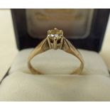 DIAMOND SET SOLITAIRE RING, APPROX 0.25 CARATS Condition Report: Diamond approx 4.