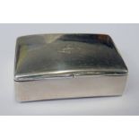 SILVER SNUFF BOX MARKED FH,