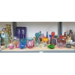 SELECTION OF COLOURED ART GLASS INCLUDING CAITHNESS GLASS PAPERWEIGHT & VASES,
