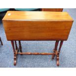 LATE 19TH CENTURY WALNUT SUTHERLAND TABLE ON TURNED SUPPORTS