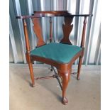 MAHOGANY CORNER CHAIR WITH SHAPED SUPPORTS Condition Report: The chair has a small