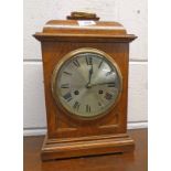 OAK BRACKET CLOCK WITH BRASS HANDLE Condition Report: Pendulm is included unable to