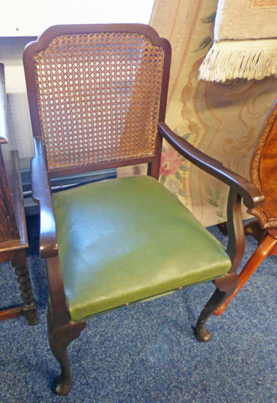 EARLY 20TH CENTURY MAHOGANY ARMCHAIR WITH BERGERE BACK ON CABRIOLE SUPPORTS