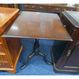 19TH CENTURY MAHOGANY PEDESTAL TABLE