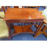 19TH CENTURY GENTLEMANS DRESSING TABLE WITH LIFT UP TOP & FITTED INTERIOR