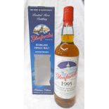 1 BOTTLE GLENFARCLAS 18 YEAR OLD SINGLE MALT WHISKY, DISTILLED 1995 CHRISTMAS BOTTLING - 700ML,