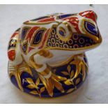 ROYAL CROWN DERBY PAPERWEIGHT TOAD WITH GOLD STOPPER