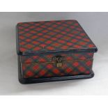 MAUCHLINE MACDUFF TARTAN WARE BOX