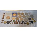 SELECTION OF VARIOUS GB & WORLDWIDE COINS & TOKENS TO INCLUDE 1935 GEORGE V CROWN,