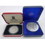 1972 ROYAL ANNIVERSARY SILVER MEDAL BY PINCHES IN CASE WITH CERTIFICATE & 1981 POBJOY MINT CROWN