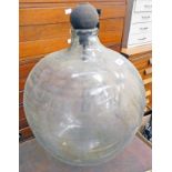 GLASS CARBOY /CONTAINER WITH RUBBER SQUEEZER TO TOP