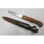 FISHING KNIFE PARTIALLY MARKED 'ANTON BERG' TO 9 CM LONG BLADE,