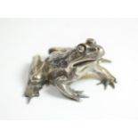 A cast silver model of a frog, Francis Howard, Sheffield 2011, 5cm long, 2.9ozt