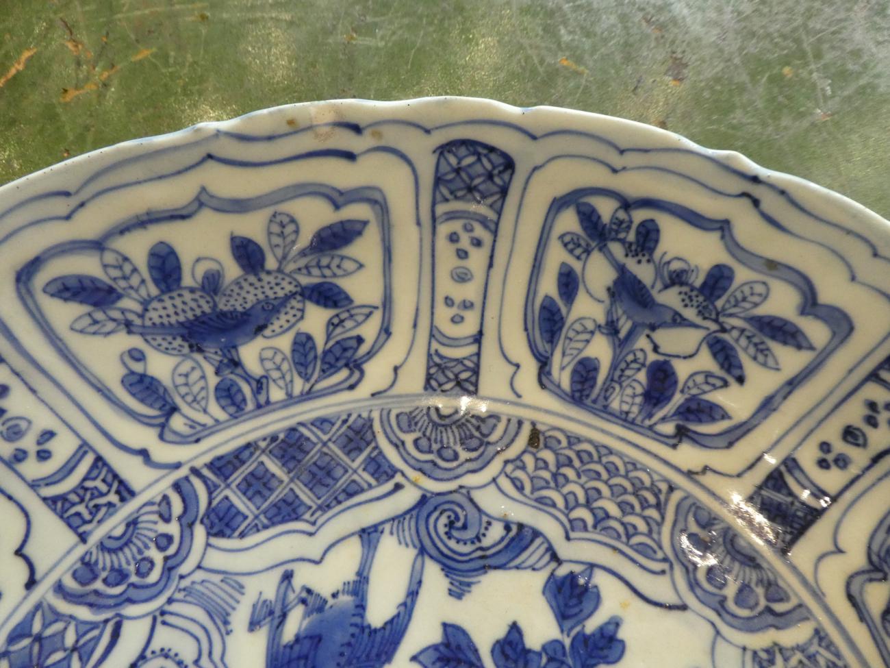 A Chinese Porcelain Saucer Dish, Wanli period, typically painted in underglaze blue with birds - Image 2 of 9
