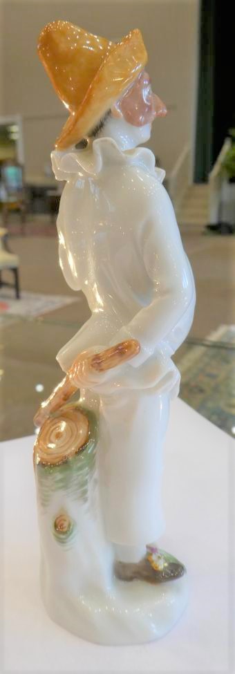 A Meissen Porcelain Figure of Pulcinella, 20th century, standing wearing a brown hat holding a - Image 6 of 7