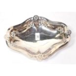 A shaped oval silver dish, Viners Ltd, Sheffield 1964, with pierced decoration, 29cm wide, 13ozt