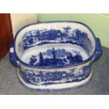A reproduction blue and white transfer printed foot bath