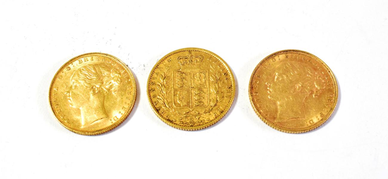 Victoria (1837-1901), Sovereigns (3), 1864, young head left, W.W. incuse, rev. crowned shield, die